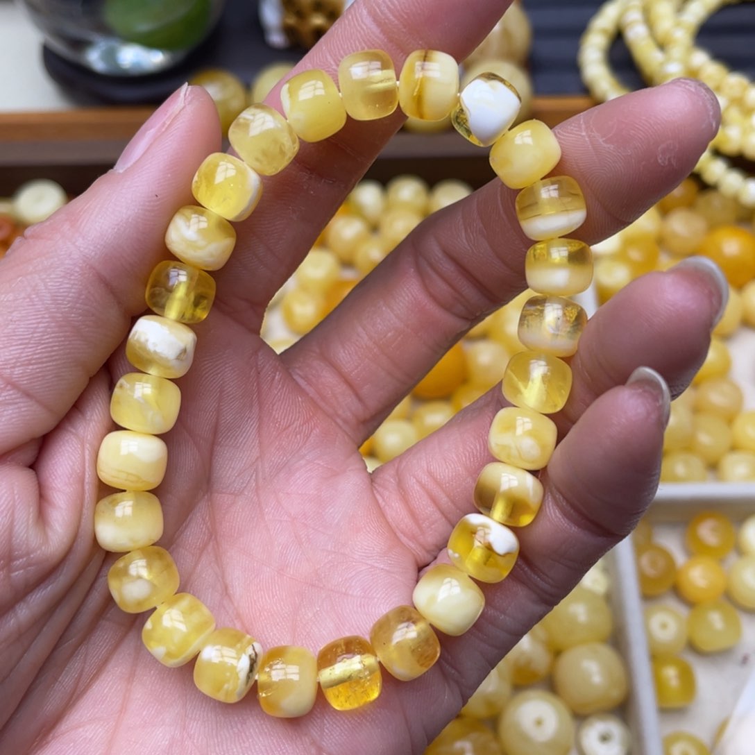 蜜蜡珠宝奇石未镶嵌微瑕8.5