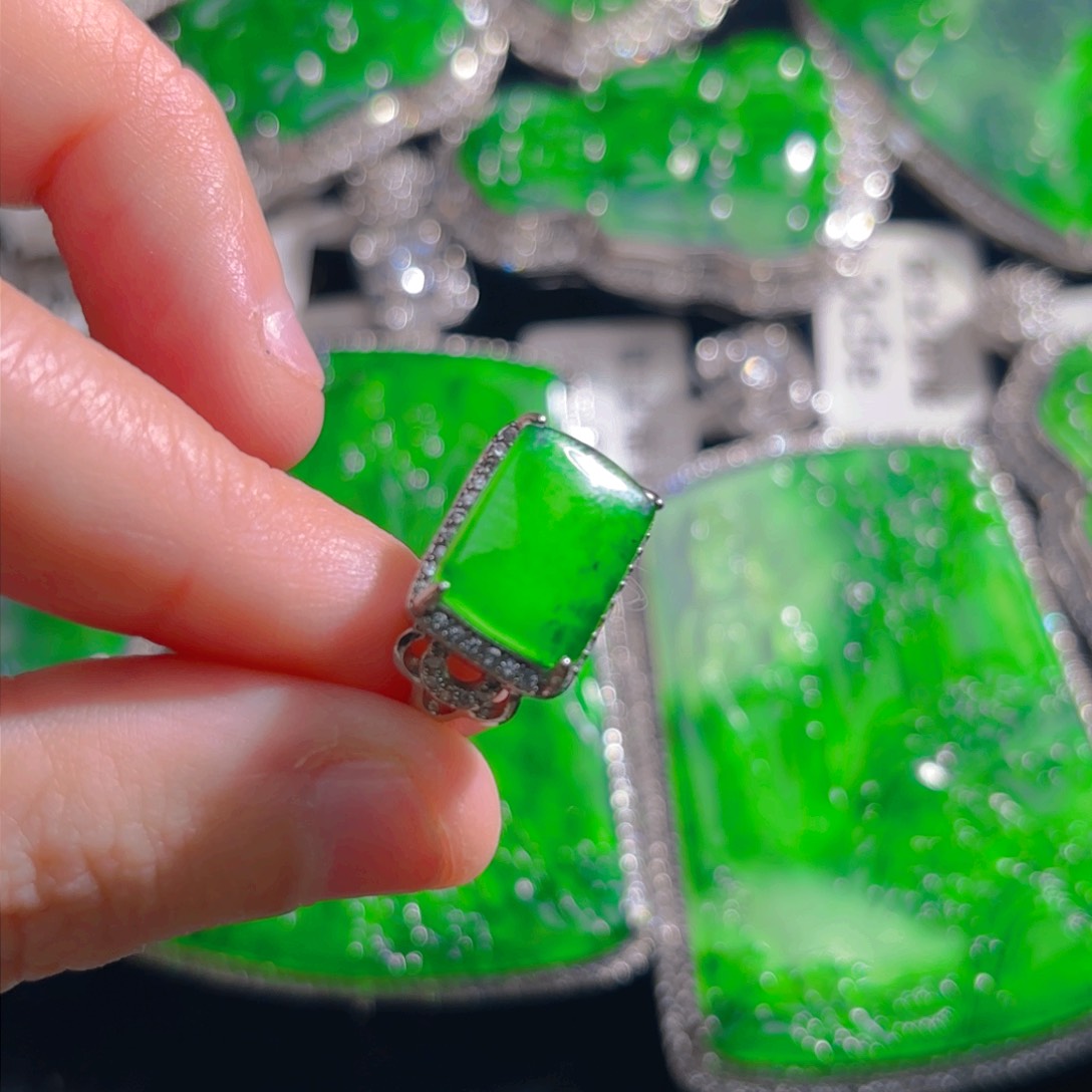 翡翠颈饰银S925镶嵌马鞍