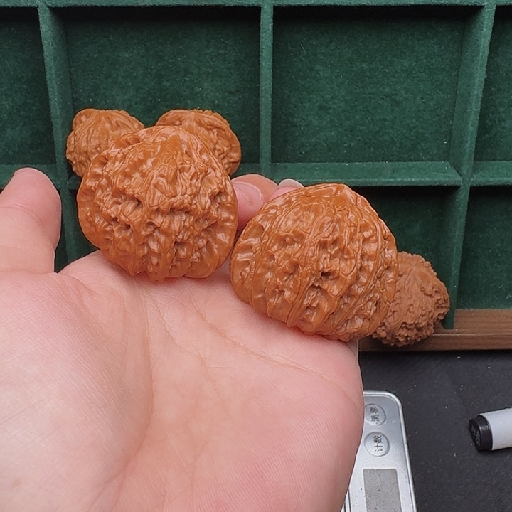 文玩核桃把件全品40尺三角白