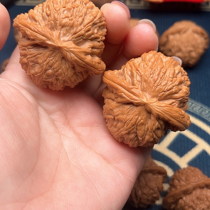 文玩核桃把件白狮子 修