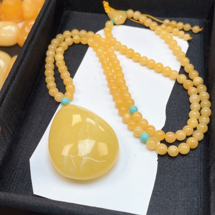 蜜蜡裸石未镶嵌蜜蜡吊坠套装一套重43.9克