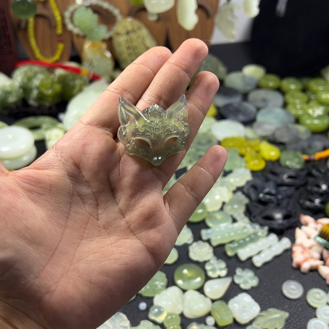 岫玉未镶嵌吊坠(不含链)