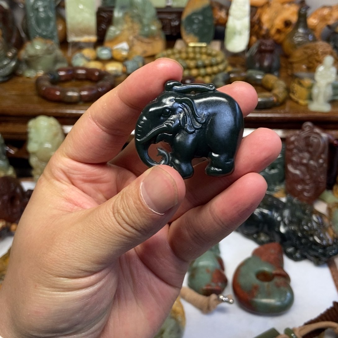 岫岩老玉（透闪石质玉）未镶嵌挂件