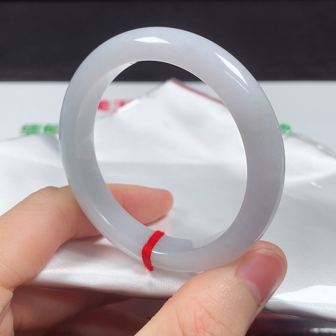 翡翠手镯未镶嵌52圈口