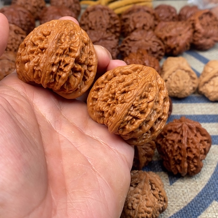 文玩核桃把件好*生核桃