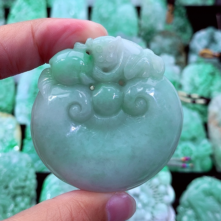 翡翠未镶嵌吊坠(不含链)