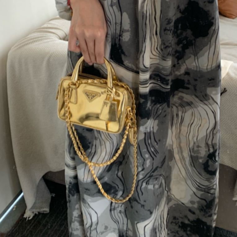 95新 Prada/普拉达 鎏金mini手提包ss