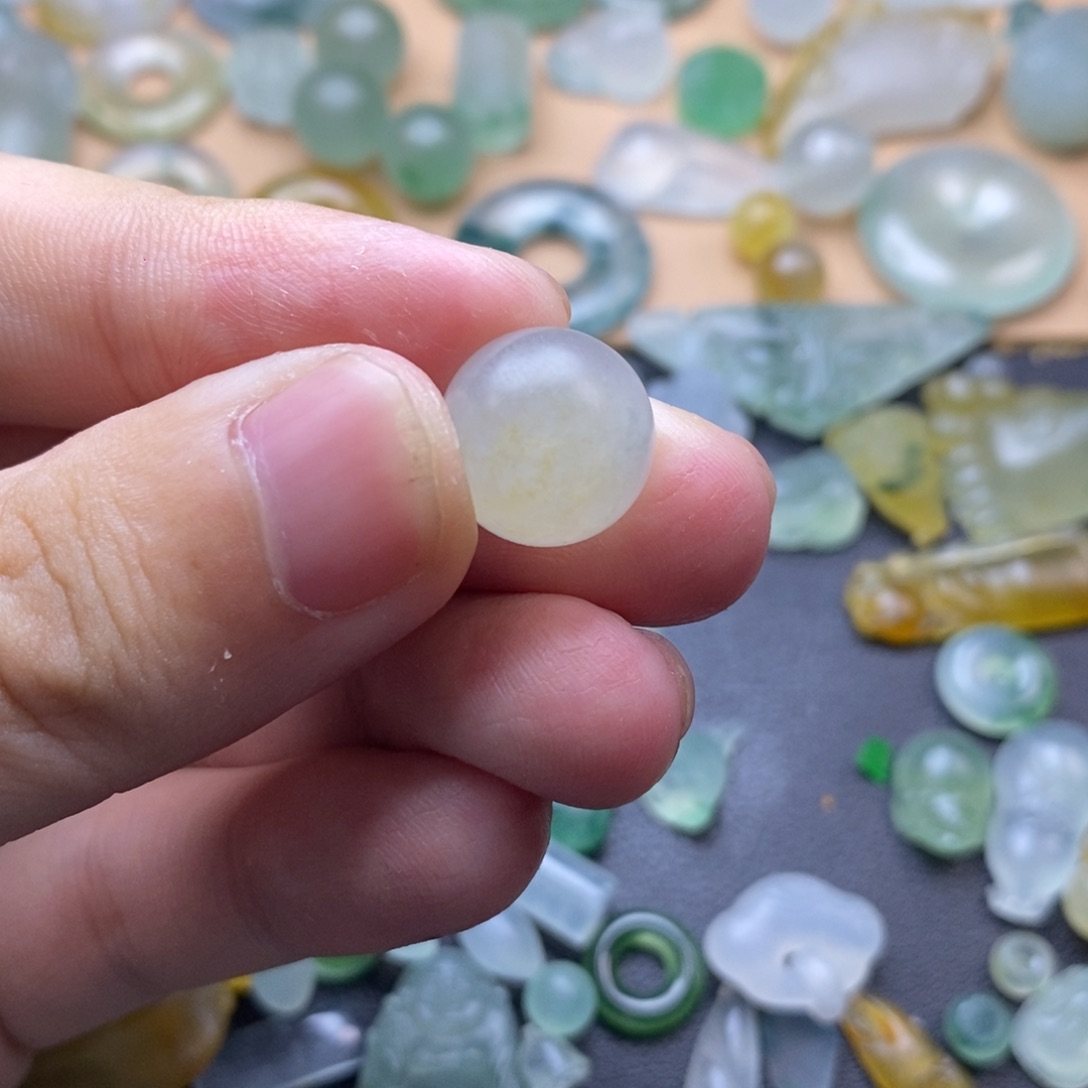 定制翡翠未镶嵌珠子