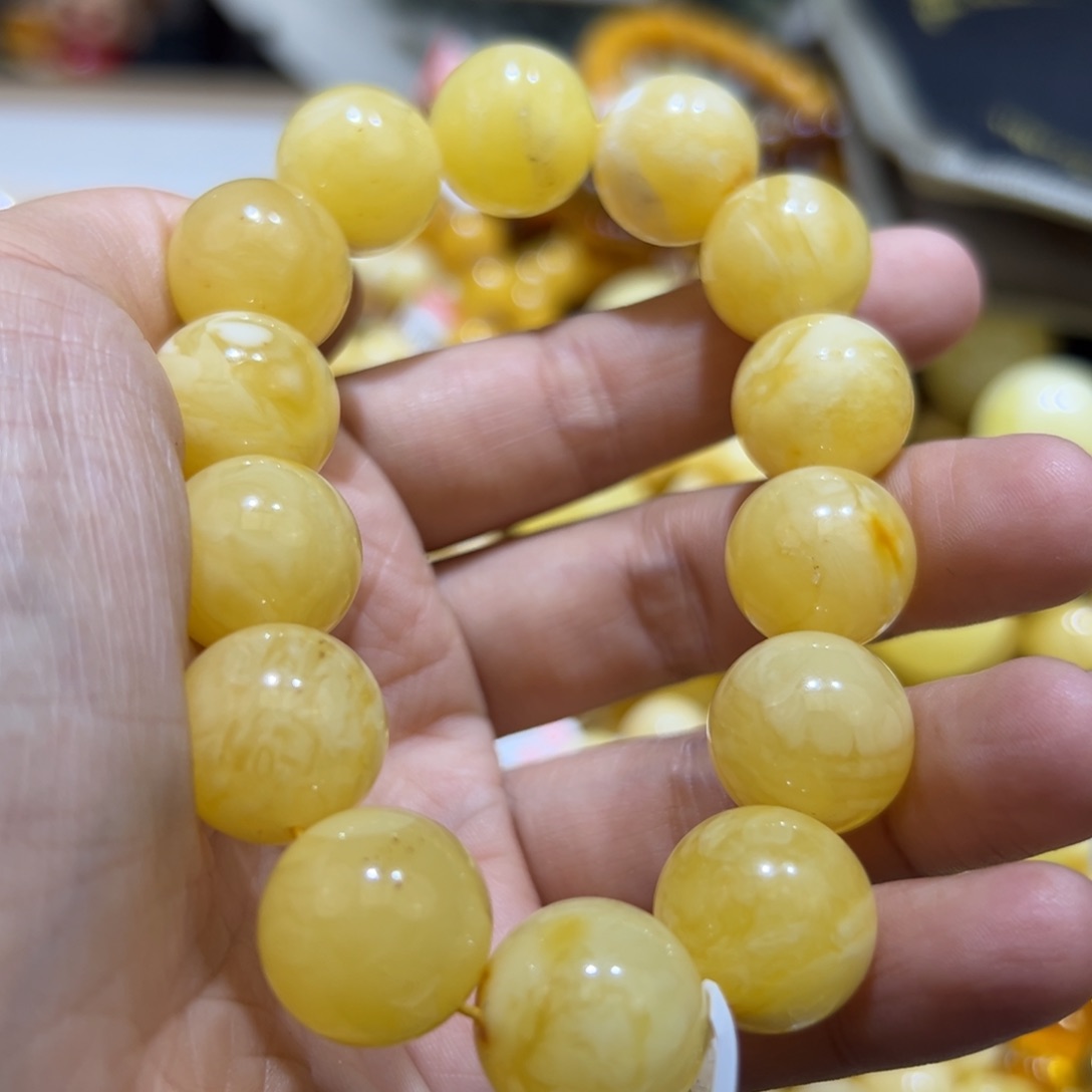 琥珀珠宝奇石未镶嵌