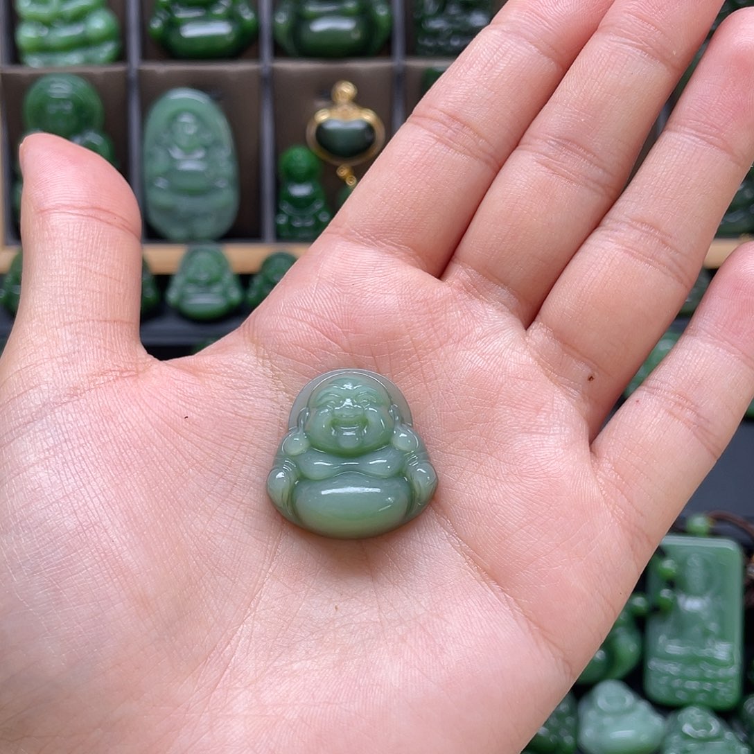 颈饰未镶嵌和田玉易*