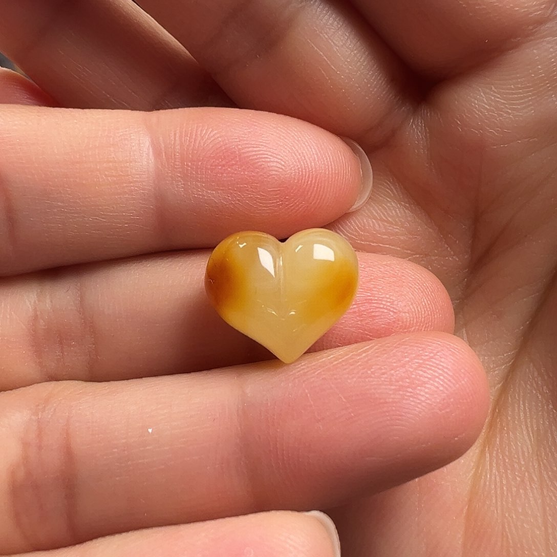 蜜蜡颈饰未镶嵌屁桃（打孔不退换）