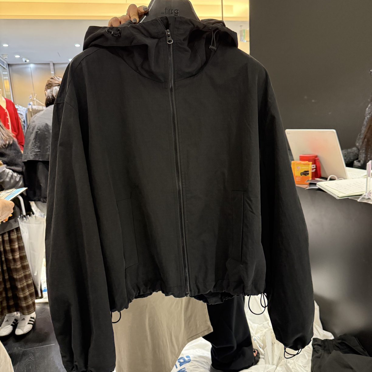 【毛毛家】韩国正品百搭外套时尚上衣洋气～No退换～短款女款休闲黑色