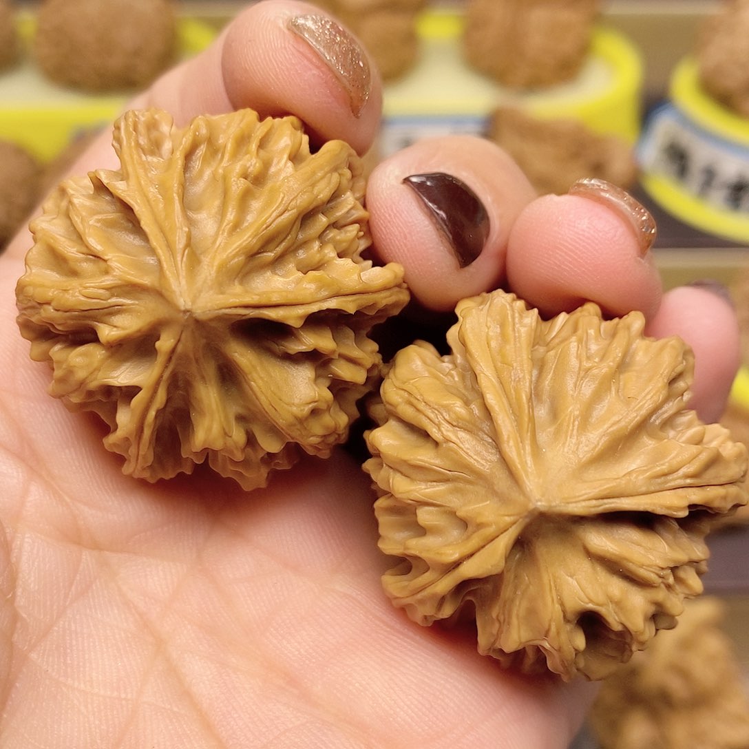 文玩核桃吊坠san 三棱