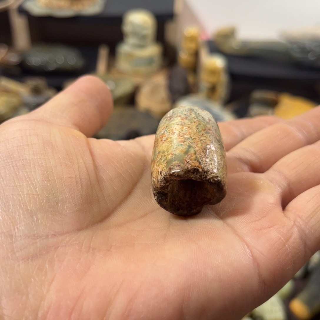 灰***灰岫岩河磨玉（透闪石质玉）未镶嵌挂件