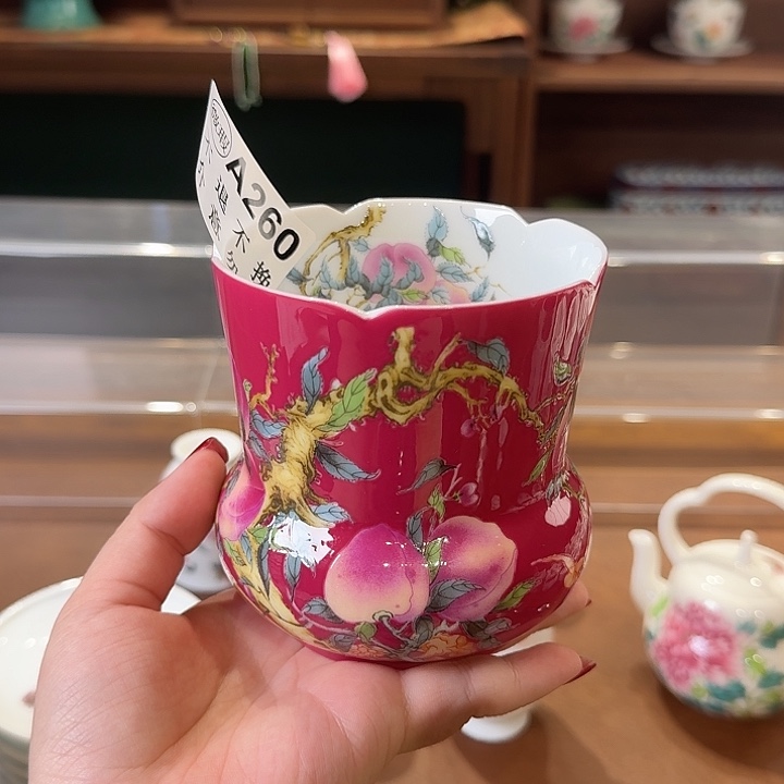珐琅彩主人杯茶具的茶具