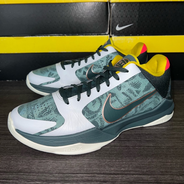 99新 MM6 43码 配盒 99新成色 科比5青年联赛  Kobe5