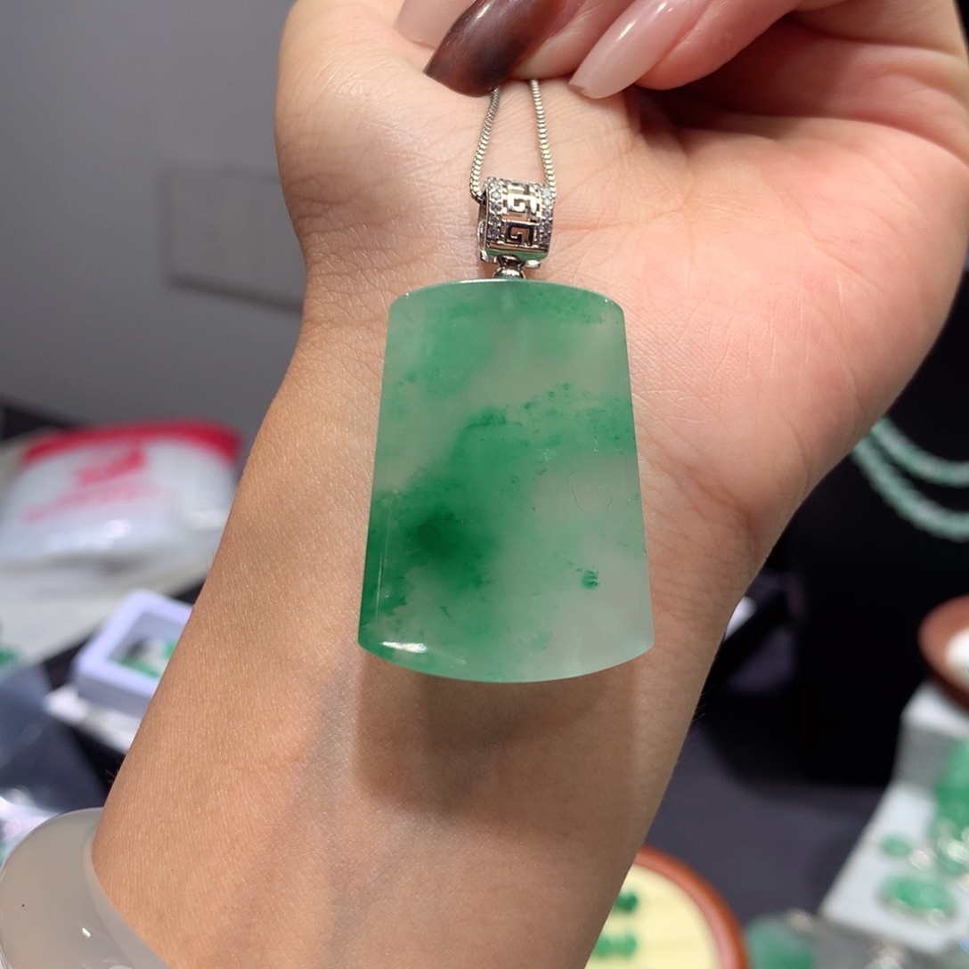 石英质玉（非洲翠）银S925镶嵌颈饰