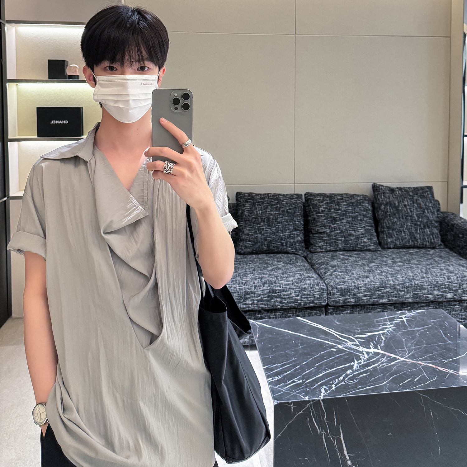 高林凡 韩版精致v领叠层设计感假两件衬衫短袖气质宽松好穿款短袖