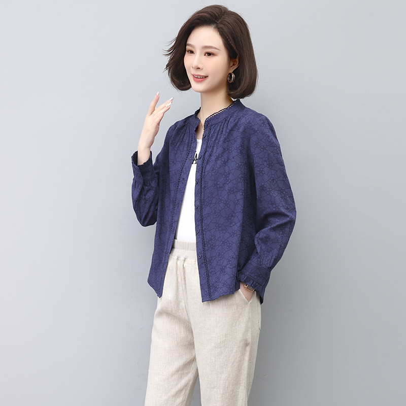 2024春秋季新款简约时尚气质圆领休闲舒适提花刺绣小衫
