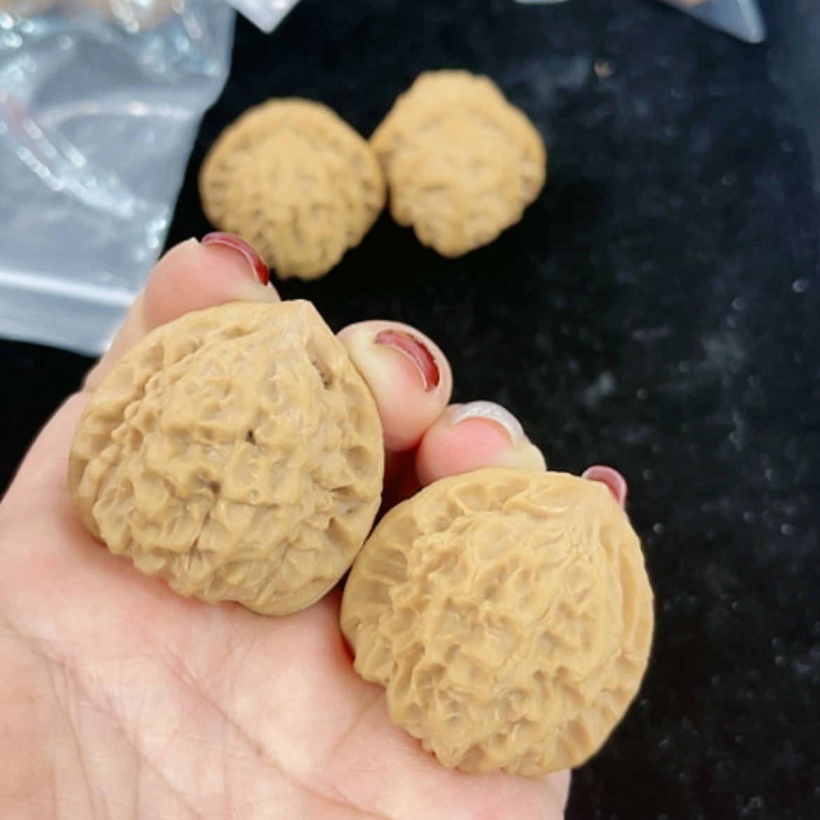 【闪购商品】文玩核桃把件原树马蹄36