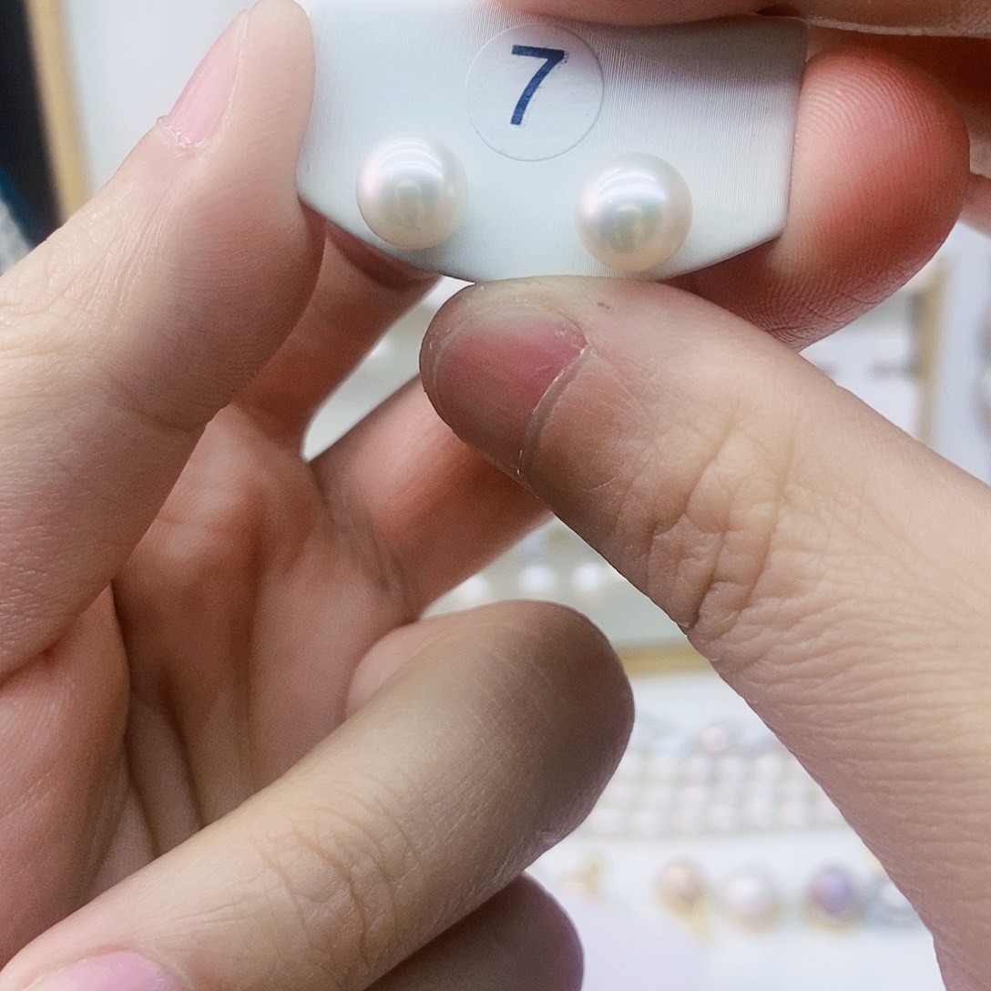 淡水珍珠耳饰未镶嵌