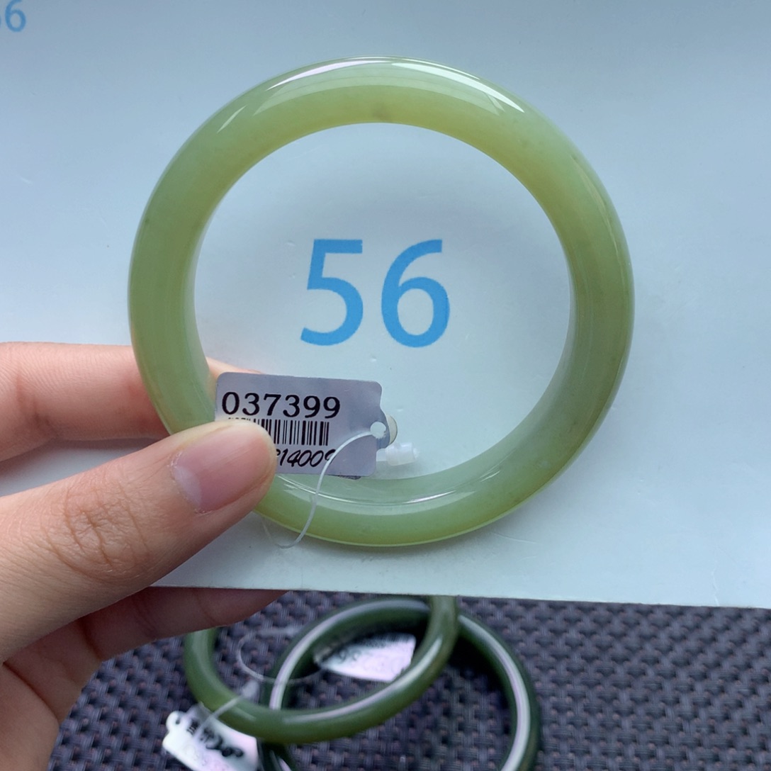 和田玉未镶嵌项圈