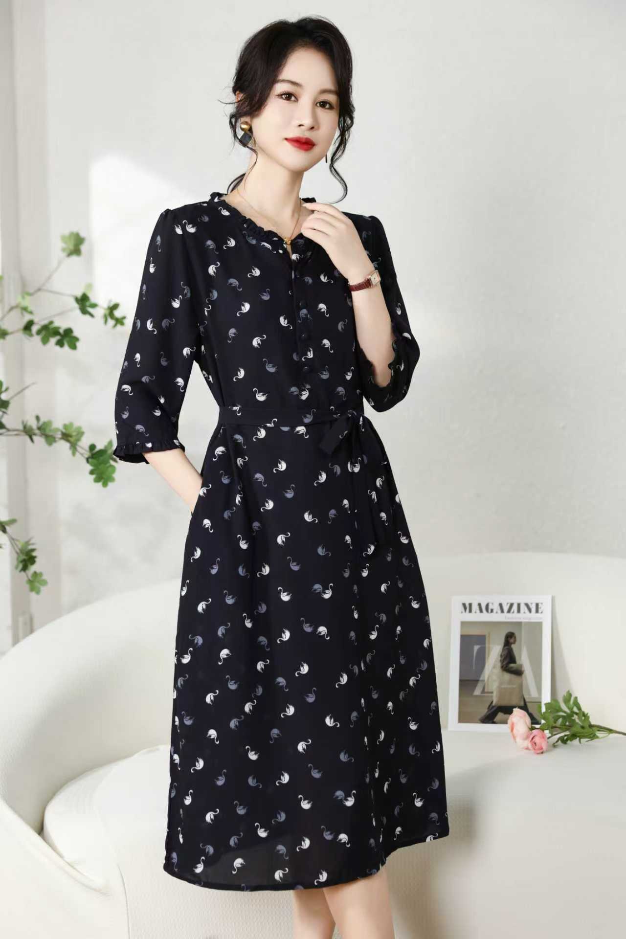 【小老弟工厂店】小天鹅2025新款连衣裙时尚气质优雅修身显瘦连衣裙