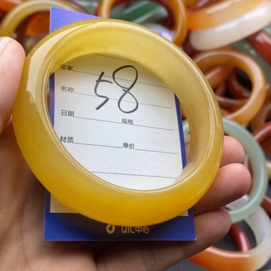 石英质玉未镶嵌手镯