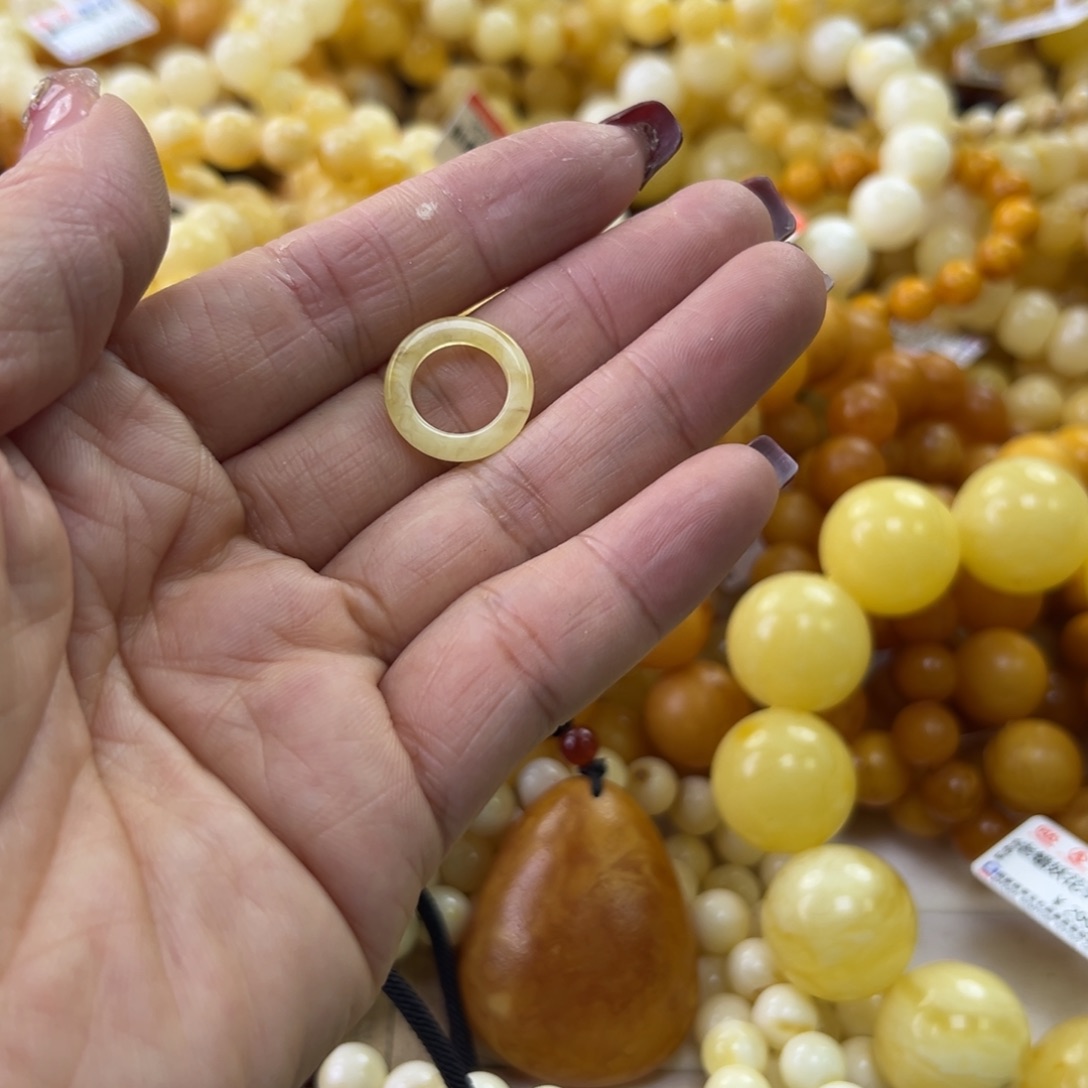 琥珀珠宝奇石未镶嵌