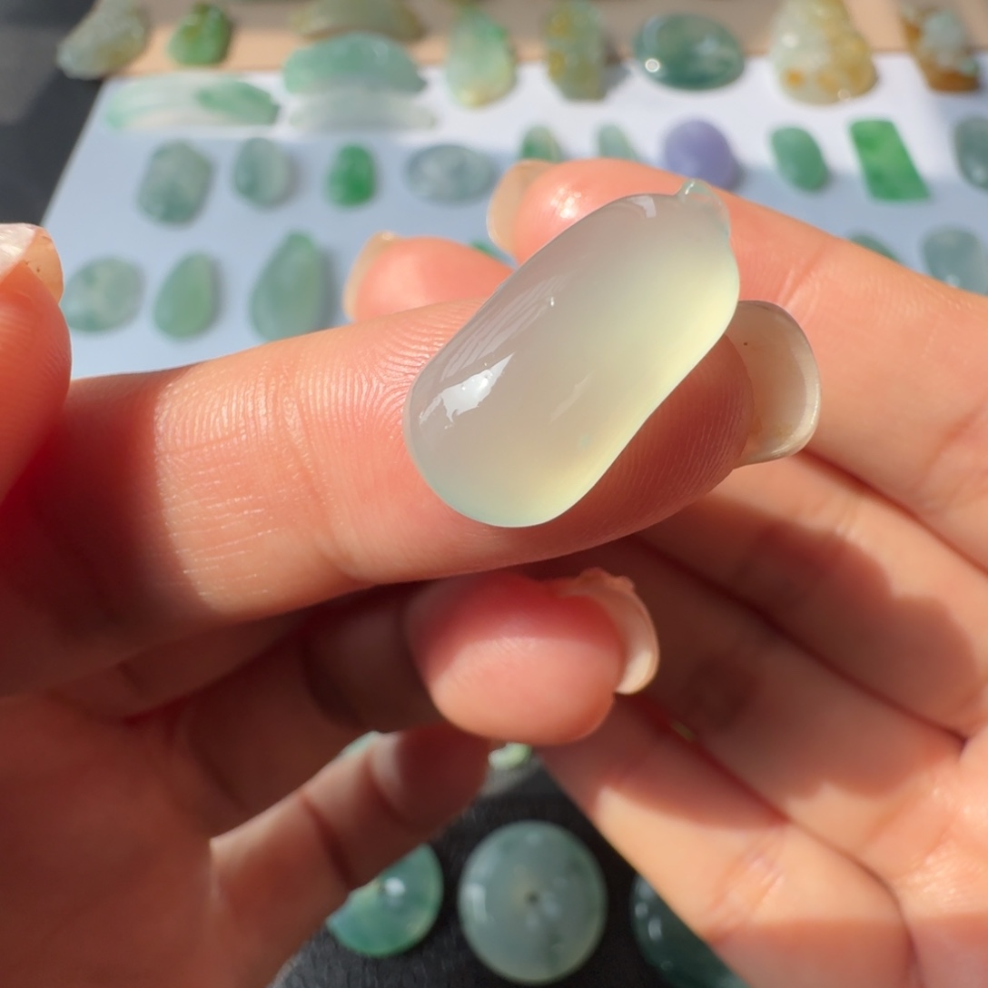 定制翡翠未镶嵌正冰种水福瓜