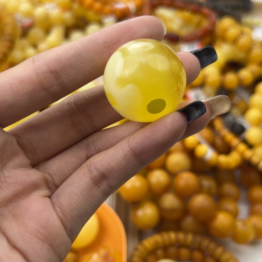 琥珀珠宝奇石未镶嵌