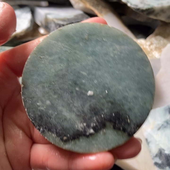 翡翠颈饰未镶嵌天然翡翠