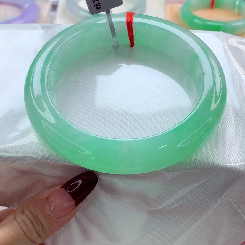 【闪购商品】翡翠手镯未镶嵌60 灵
