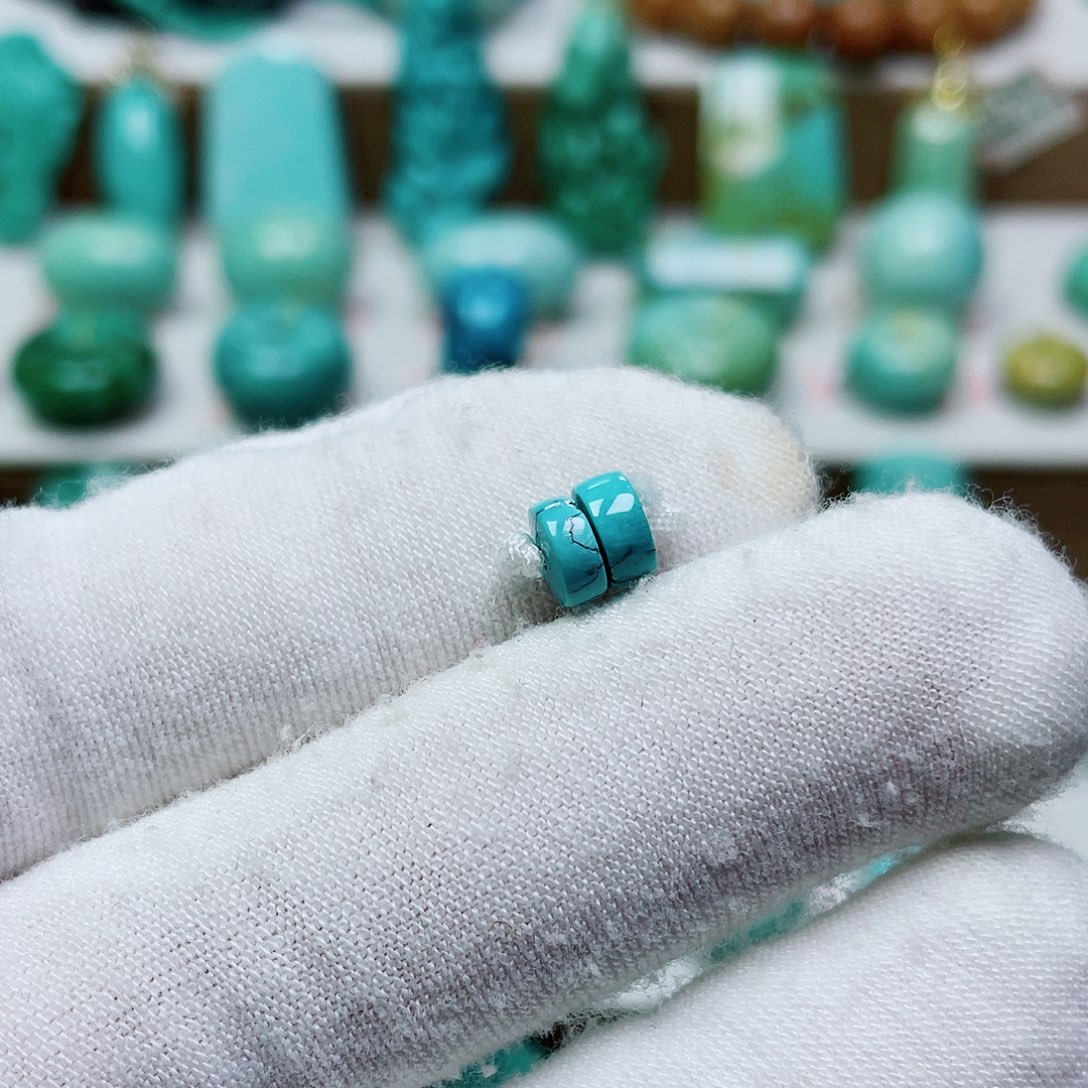 绿松石未镶嵌挂件