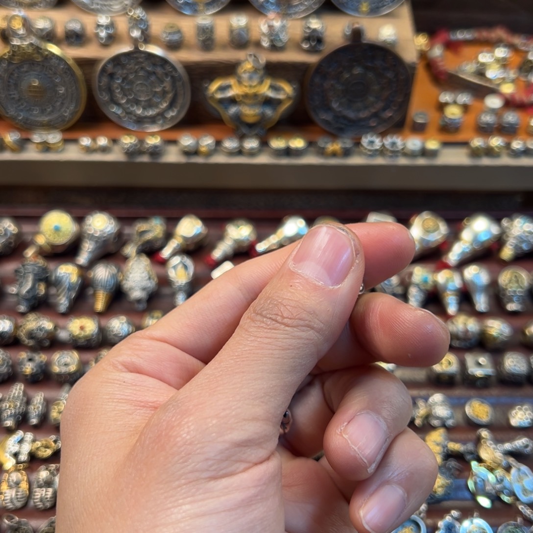 足银搭配示范白色