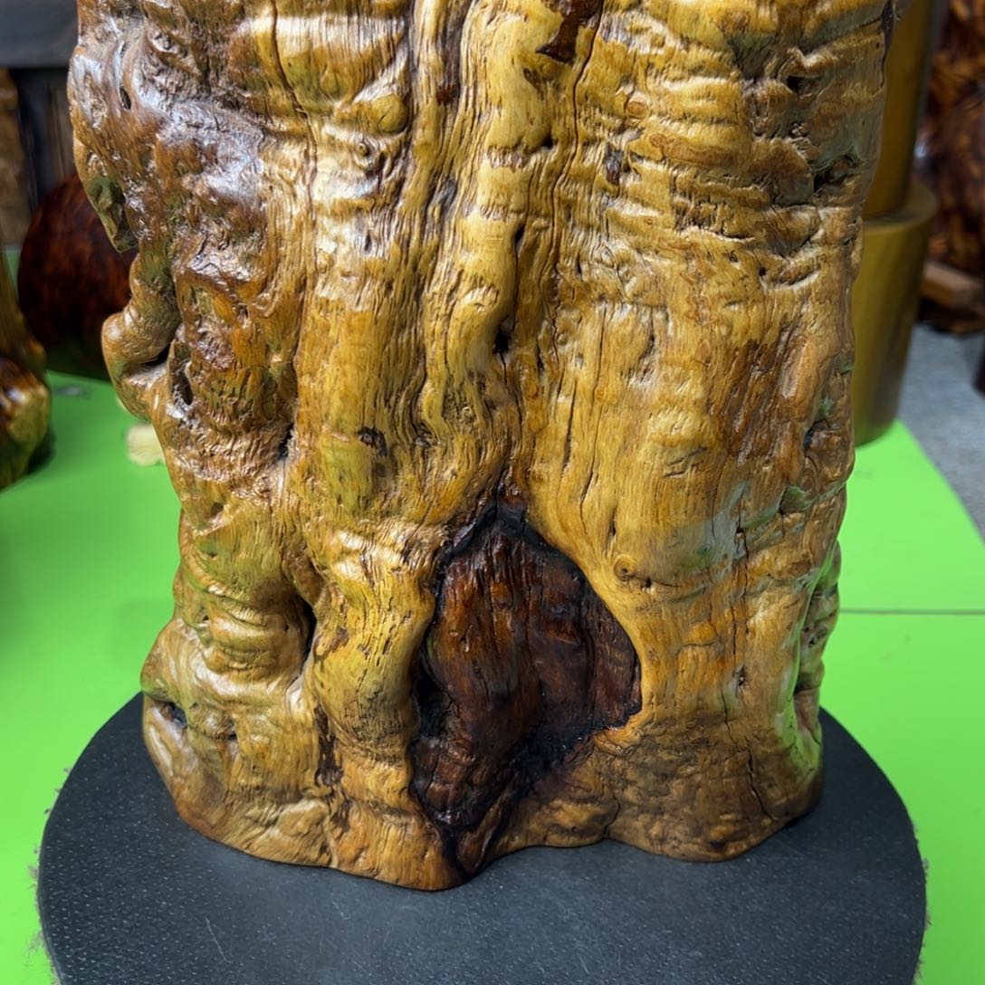 耕***雨大果紫檀（缅甸花梨）