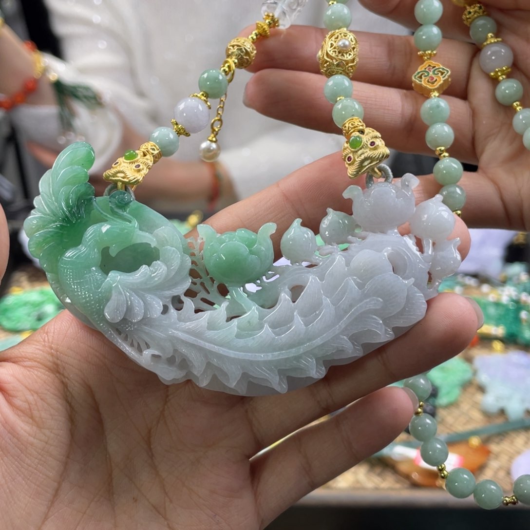 翡翠颈饰未镶嵌代编织