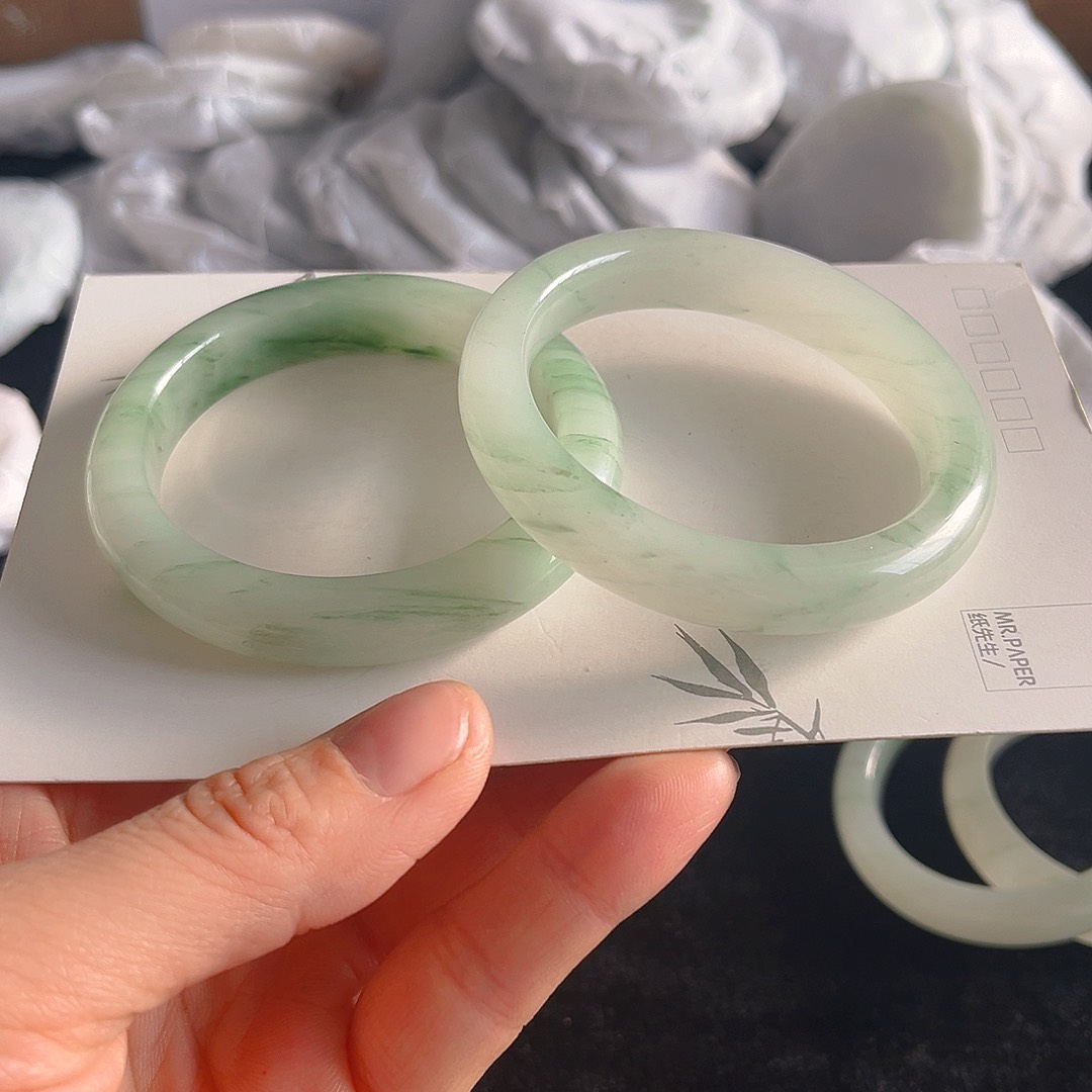 未镶嵌手镯石英质玉666