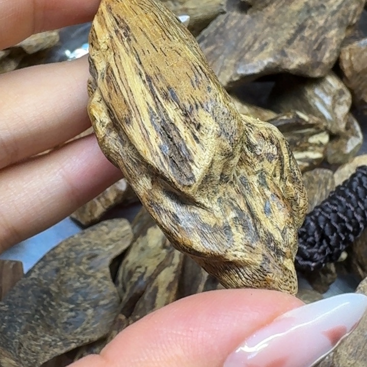 大叶紫檀（黑酸枝木类）