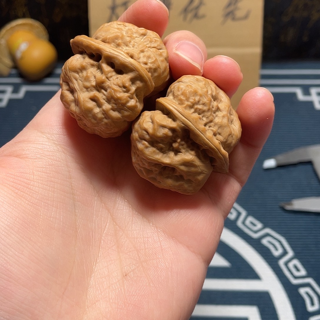 天***秋文玩核桃把件蛤蟆
