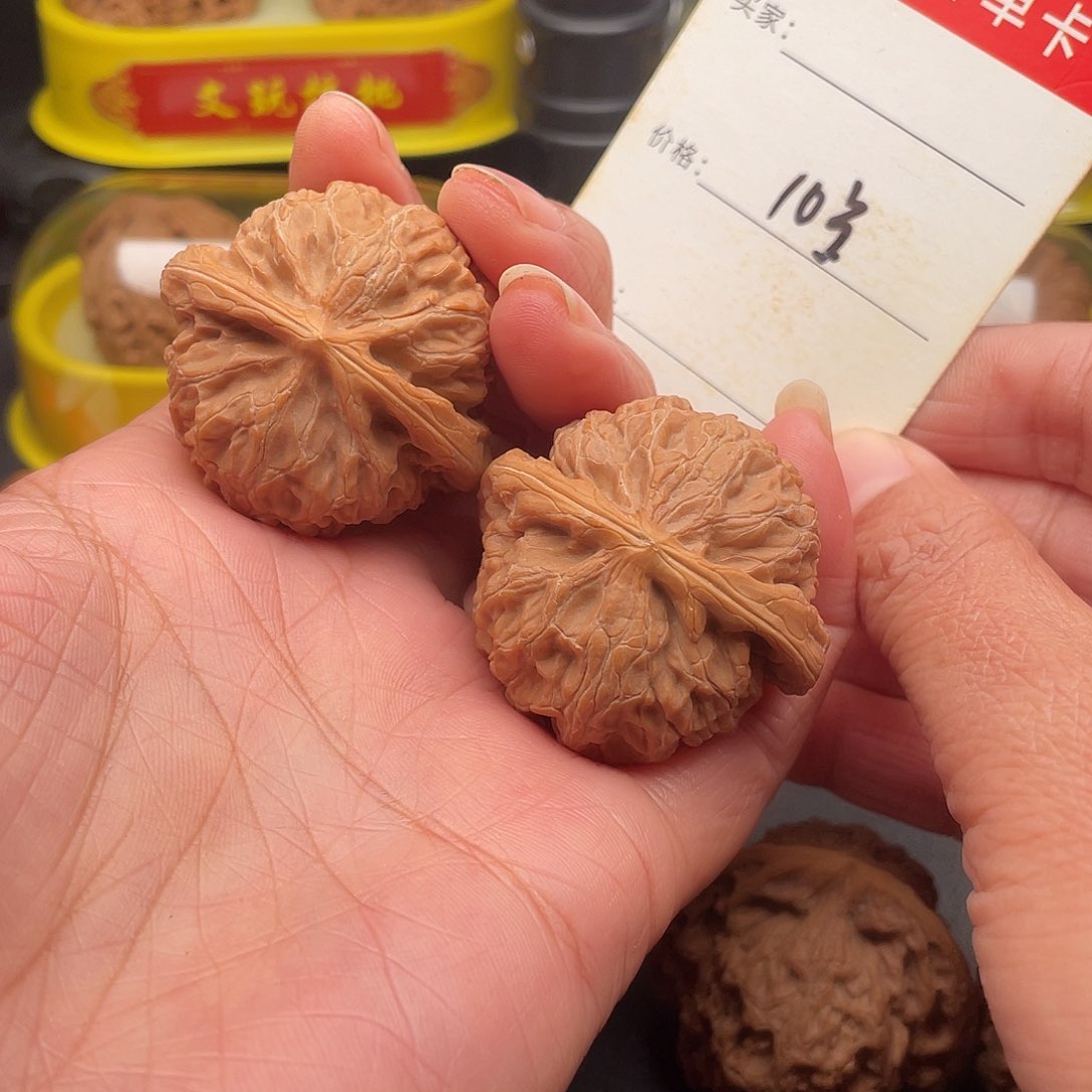 文玩核桃吊坠宫灯