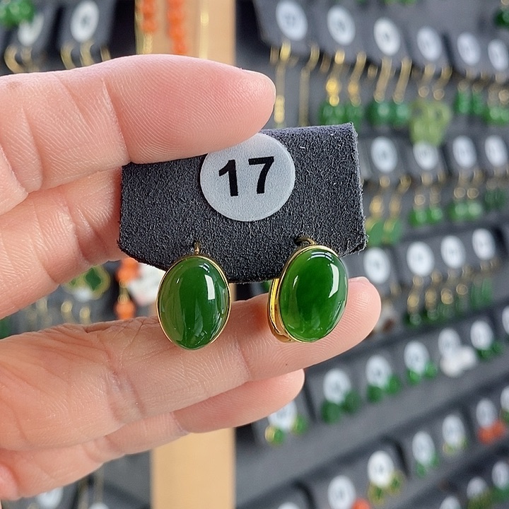 和田玉耳饰18K金镶嵌