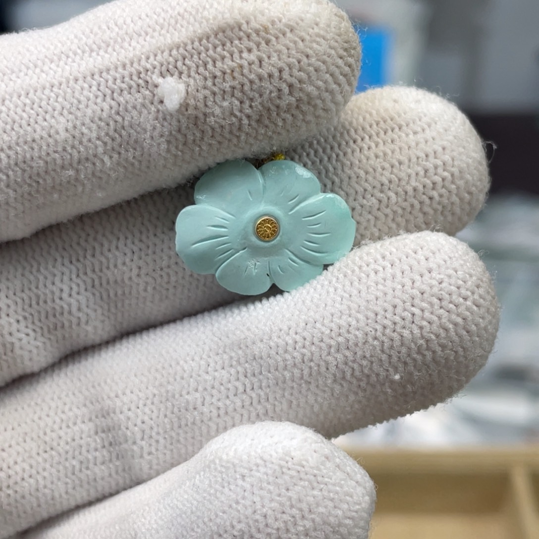 绿松石未镶嵌挂件