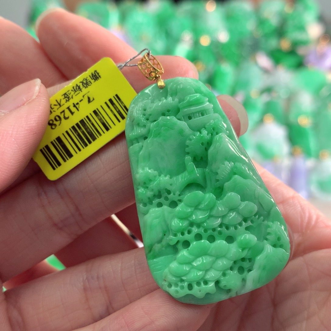 翡翠吊坠(不含链)18K金镶嵌