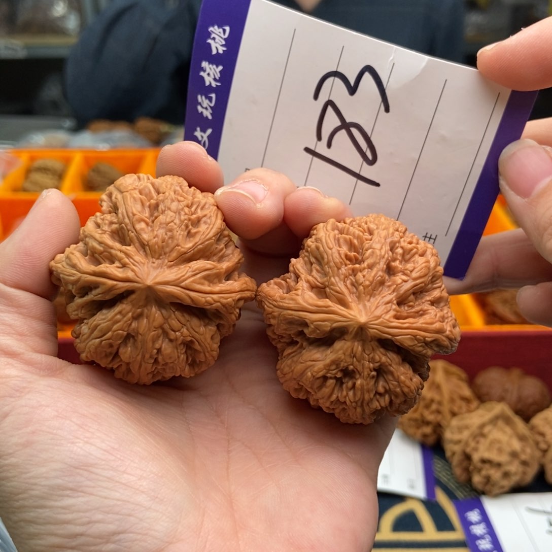 文玩核桃吊坠46粗筋