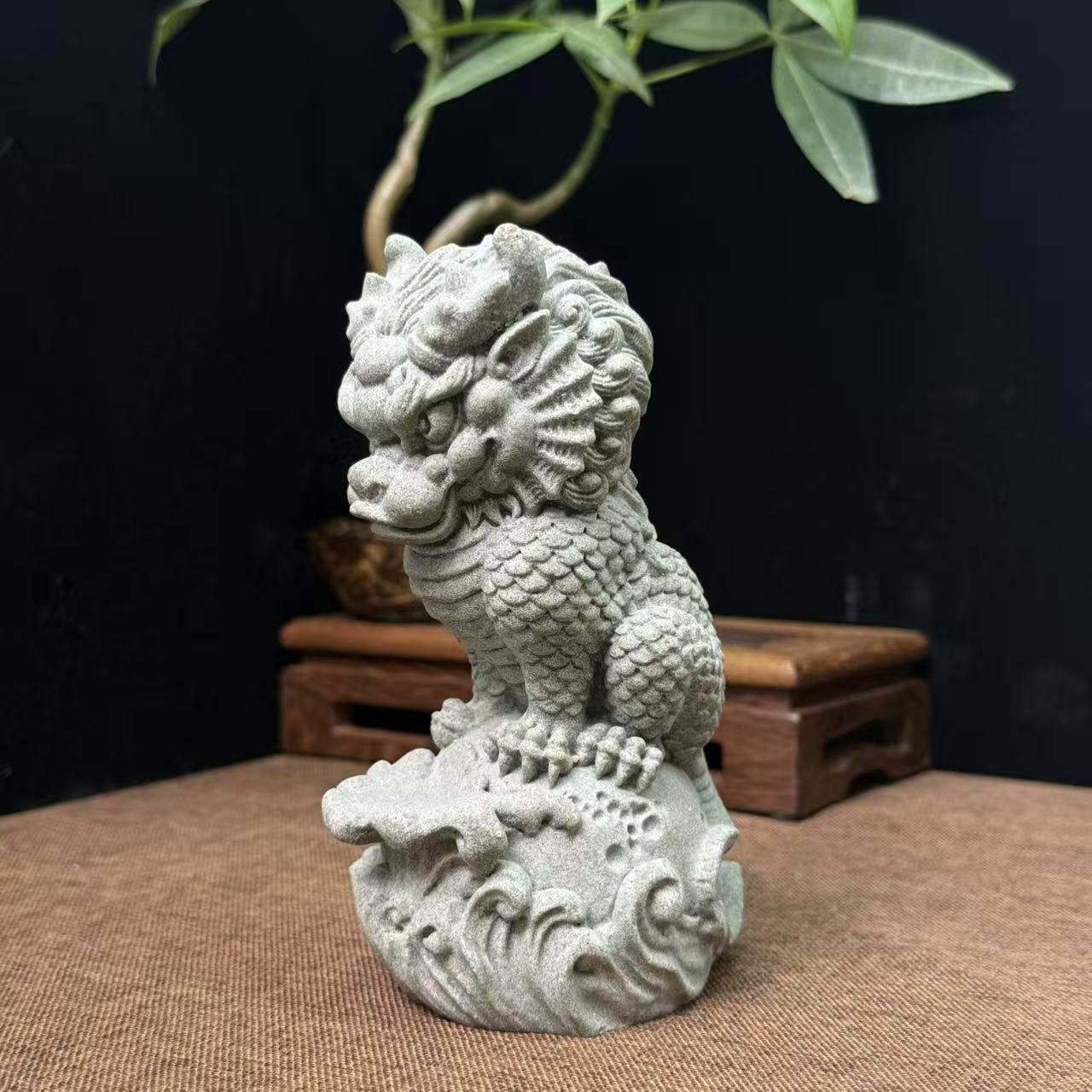 鱼缸造景鱼缸摆件青沙石雕刻镇水兽摆件花园花盆鱼缸微景观造景