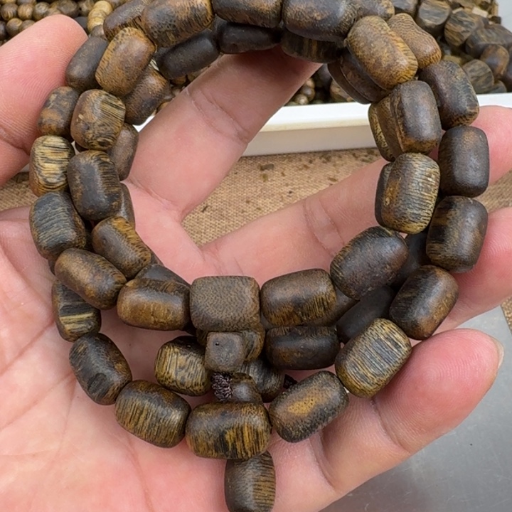 手串沉香凯****哥张勺子手串30克