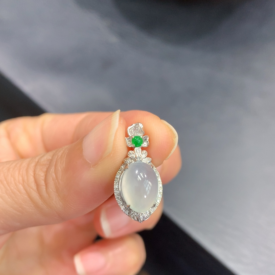 翡翠18K金镶嵌吊坠(不含链)