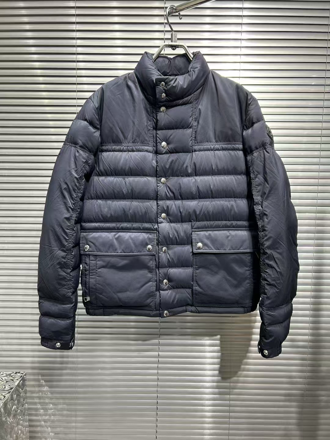 99新 MONCLER 24爆款侧边黑标徽章藏青色羽绒服3号/99新