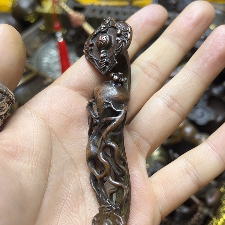 诚信经营精美铜器